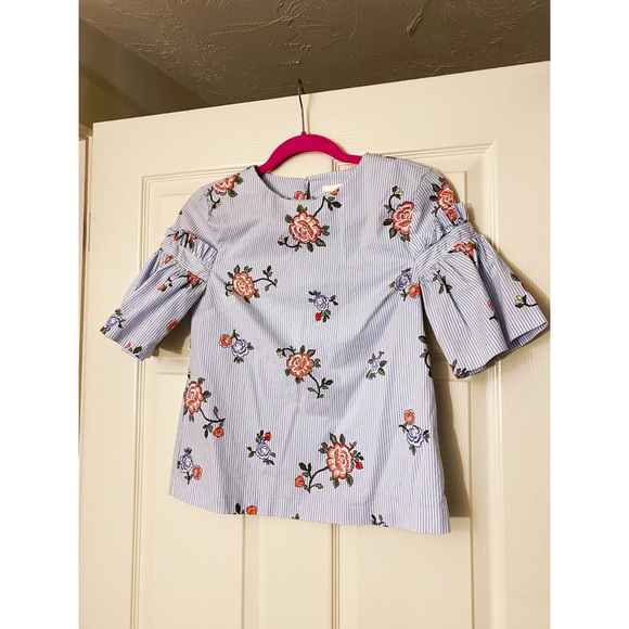 H&M Tops - H&M Blue Floral Bell Sleeve Top